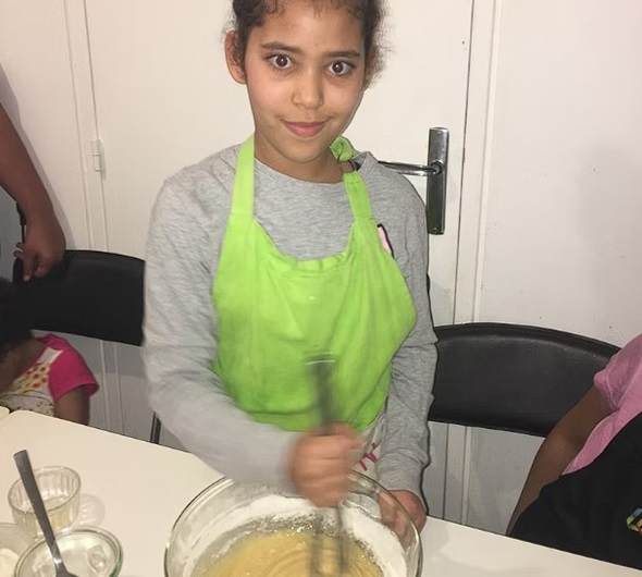 Salma en atelier cuisine.